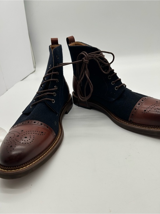 Men\'s Two-Tone Brogue Cap-Toe Boots - Navy and Brown main image 4